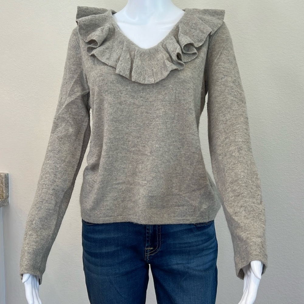 Ralph Lauren Exclusive 100% Cashmere Ruffle Neck Sweater (Size Medium)